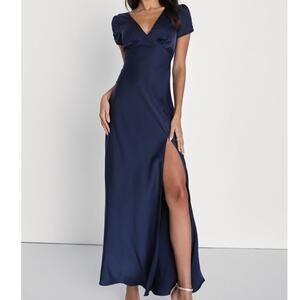 Lulus NWOT Epitome Of Romance Navy Blue Satin V-Neck Puff Sleeve Maxi Dress XXS